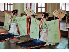 ����_�Ё@���؍ՂƂ����΂ȓW�̎ʐ^1