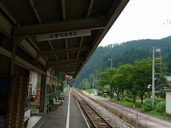 ܂񂳂̓̉w㓪Ea򑺂ӂꂠقւ̓eʐ^1