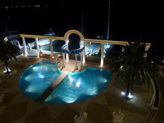 �S���V�[����̃z�e���E���}�[�j�ւ̓��e�ʐ^1