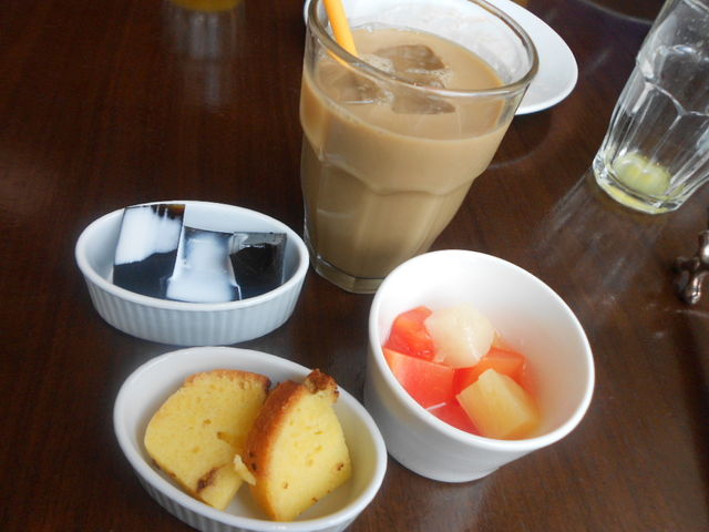 PIZZA SALVATORE CUOMO sbc@ Tog[ NI ~c̓eʐ^3