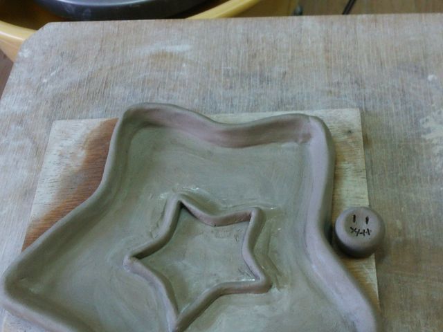 ���тȌ`�̃A�N�Z�T���[�M�ƗV�тŒu���H_�O�r��