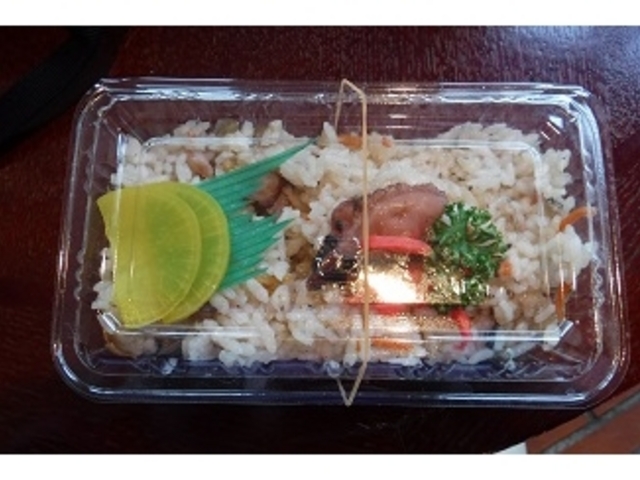 ������̂͂Ȃ���C������̓��e�ʐ^4