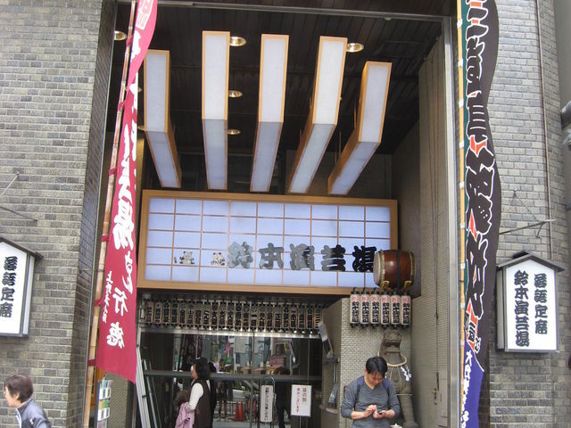 ��{���|��