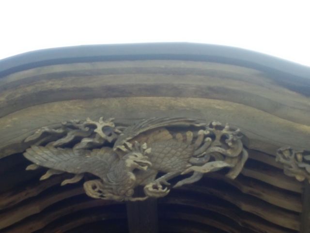 �������ʂ̏�ɂ���P���H�̒����B_�Փ��@