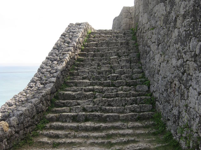 �Α���̊K�i_���A��ՁE���܂��p�[�N