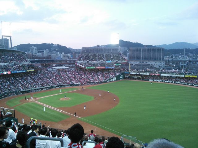 �P�ۑ�����Q�K�Ȃ���̌i�F_�l�`�y�c�`�@�y�n�n�l-�y�n�n�l�@�X�^�W�A���L��