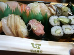 ܂ǂ̕\i͌Xւ̓eʐ^1