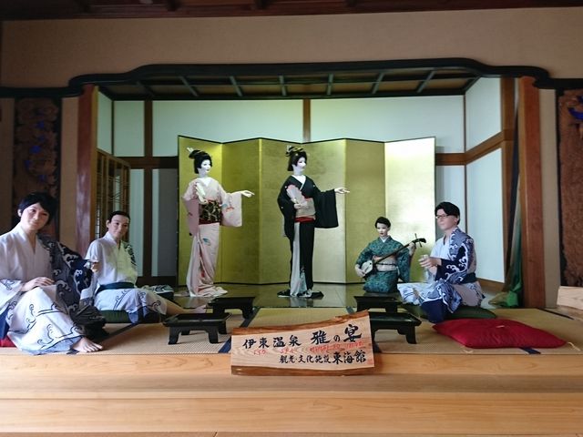 3KɂLԁBł͌|ҏOĂŉĂV[ČĂB_C