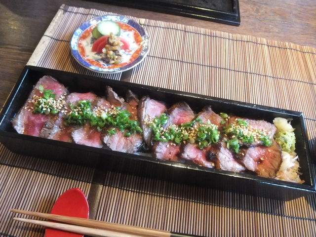 ݂񂳂̎R䔑 ͂Ȃ̓̕eʐ^2