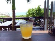 ݂̓؃JtF Re:Hellow BEACHinEr[`j̓eʐ^1