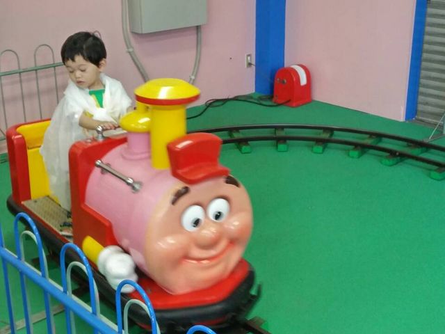 QΎłAԂςy߂܂B_O[h