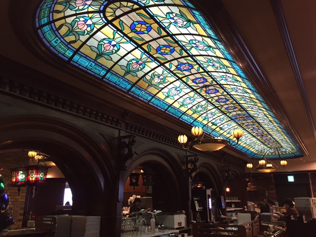 �J�t�F�̃X�e���h�O���X_�������l�p�[�N