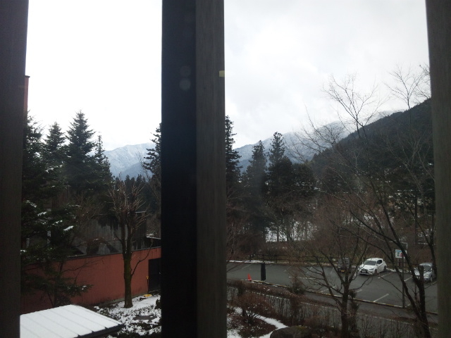 �H������̌i��_��ː쉷��@���݂��̓�