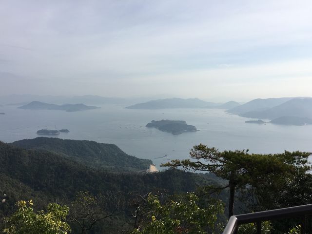 ��R����̌i�F_�{���A�\�����A�ߍ������A�����_������