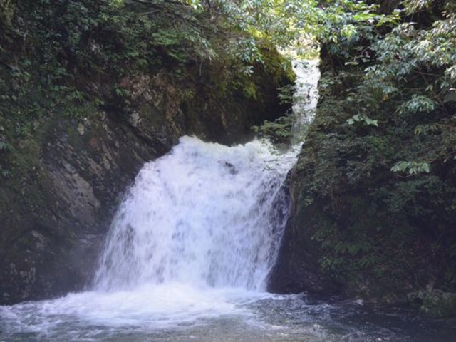 �قƂ΂��鐅���Ԃ�_���J��