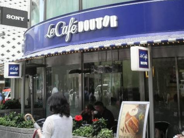 OzaԌ_̊pɂ܂_EJtFhg[ ʂX