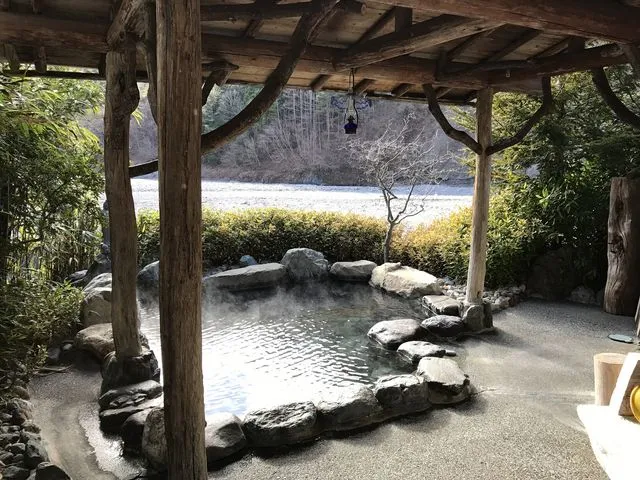 じゃらん
