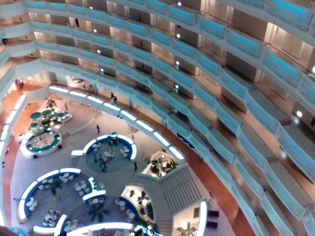 �z�e���ŏ�K����_ANA�C���^�[�R���`�l���^�������r�[�`���]�[�g