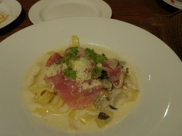 LOTTYCHIDORI@DINING̓eʐ^2