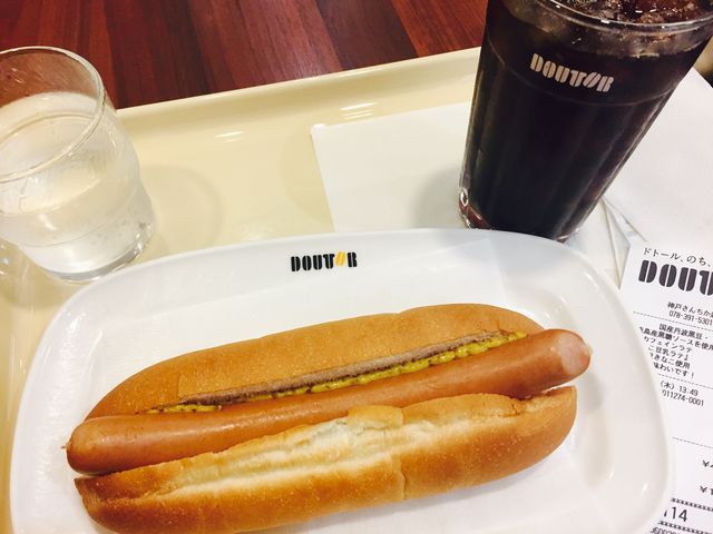 W[}hbÓARXpɗDꂽԏi_hg[R[q[Vbv _˂񂿂XiGOURMET COFFEE DOUTORj