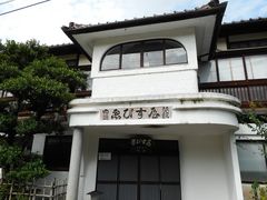 ̂ё̍Ȃ̒O̓h тւ̓eʐ^1