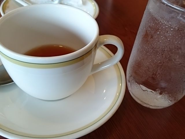 XkṽCzXg XiRoyal Hostj̓eʐ^1