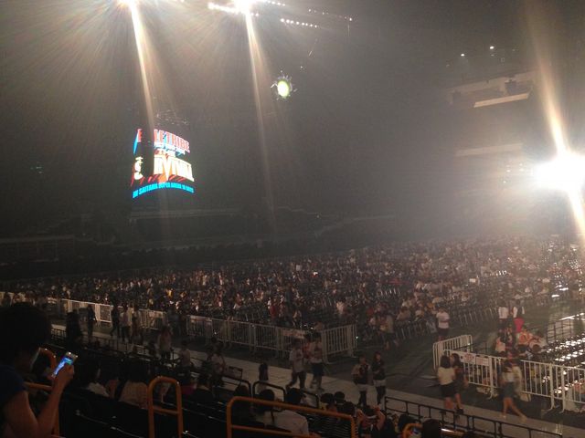 �R���T�[�g�O_�������܃X�[�p�[�A���[�i