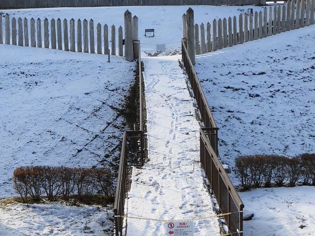 �E_�����