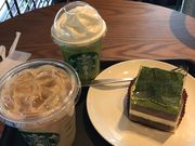 ͂Ȃ̃X^[obNXR[q[@ÉvX̓eʐ^1