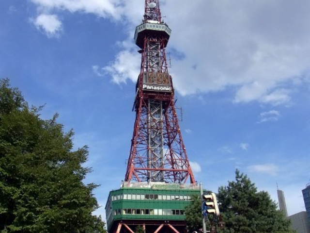 ���g���^���[��_�����ۂ�e���r��