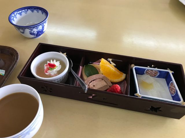 �f�U�[�g_�I�Ɍ�����@�I�Ɍ���