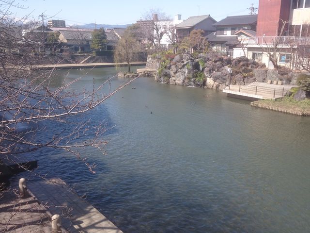 �l�G�̍L��