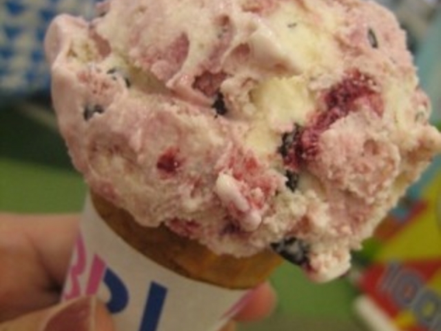 M[R[I_T[eBACXN[CIiV[TChXi31 Baskin-Robbinsj