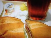 ptF̃hg[R[q[Vbv cیqwa@iPejXiGOURMET COFFEE DOUTORj̓eʐ^1