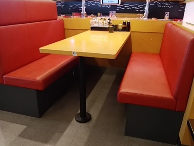 テーブル席_スシロー浜北インター店