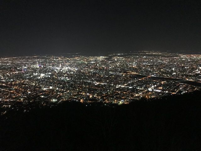 ����R����]�ގD�y�̖�i
�����S��菭�����̖��邢��������������_������R���[�v�E�F�C