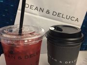 ELLEDEAN & DELUCA dFX̓eʐ^1