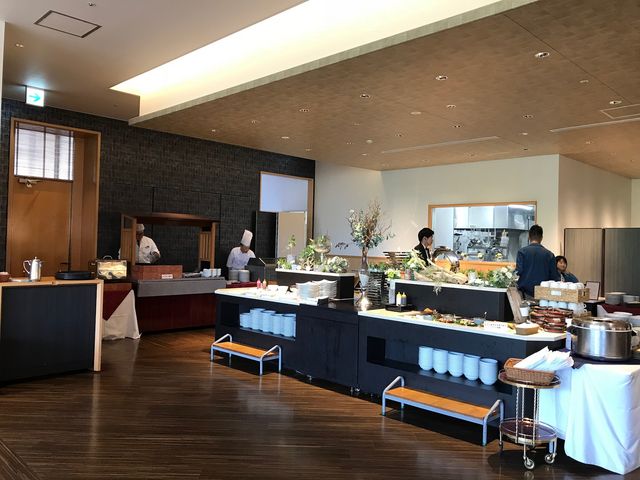 �r���b�t�F�̕��͋C_�_�C�����C�l�b�g�z�e���a�̎R