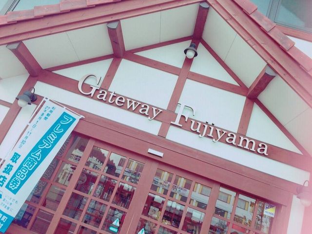 fateway Fujiyama
_fEeE͌ΉwX