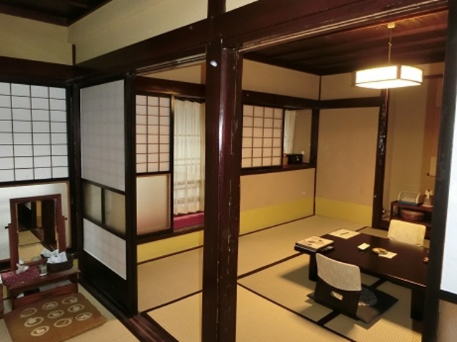 �q��_����̏h ����