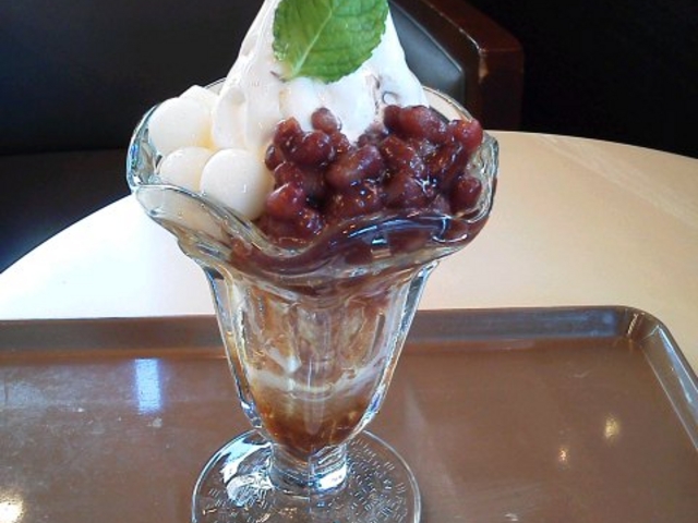 ʂ݂ptF_T}NJtFԎRXiCHOCO CRO SAINTMARC CAFEj