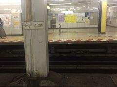 Kuda12����̓������g������J�� �_�J���w�ւ̓��e�ʐ^1