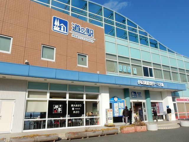 ���̉w�ɗǌ΃N���X�^���{���g_���S�C��ό��D�ɗǌ΂̂��