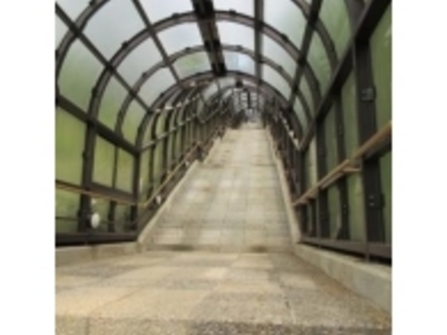 �K�i�����ł�_�\���x�ΎR���h���Z���^�[