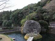 Yanwenli����̐쒆�s���̓��e�ʐ^1