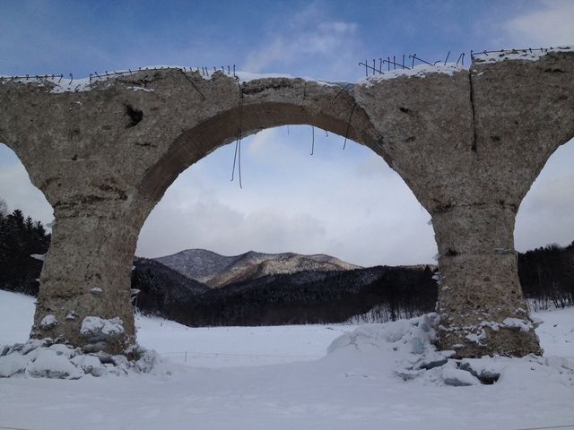 �������ꂻ��_�����S�m�y���R���N���[�g�A�[�`�����Q