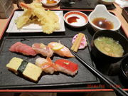 hide̊CN  }cX̓eʐ^7