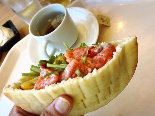 �s�^�p���ɁA�M�B�Y�T�[�����̃}���l�ƁA�n���Y���T�r�؂̃T���_���g�b�s���O���Ă݂܂����I_���ȃO�����h�z�e����̓�