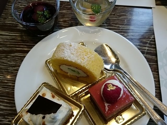 �X�C�[�c_�z�e���j���[�I�[�^�j����