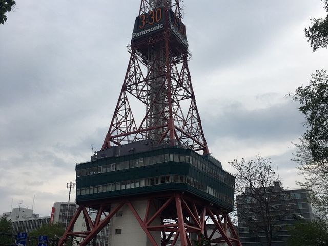 �߂��Ō���Ƃ���Ȃɑ傫���Ȃ����_�����ۂ�e���r��